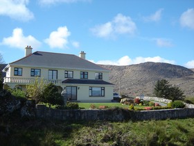 Hillside House B&B