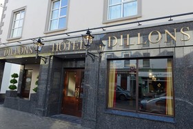 Dillon's Hotel