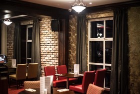 Dillon's Hotel