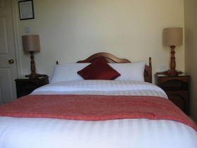 Royal Spa Hotel & Cafe