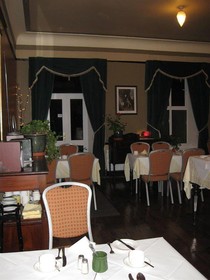 Royal Spa Hotel & Cafe
