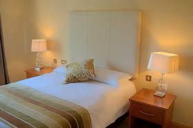 Four Seasons Hotel & Leisure Club