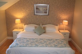 The Lake House Country Hotel