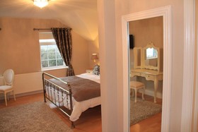 The Lake House Country Hotel