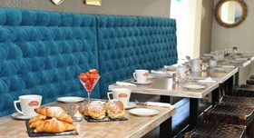 Treacys Oakwood Hotel