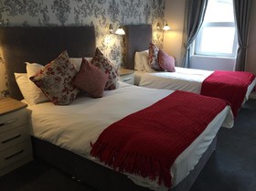 Castle Arch Hotel