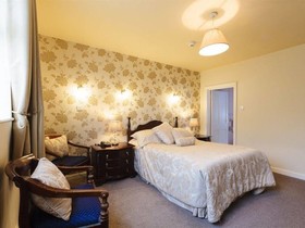 Countrywide Inns - Cawleys Guesthouse