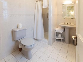 Countrywide Inns - Cawleys Guesthouse