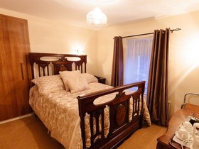 Countrywide Inns - Cawleys Guesthouse