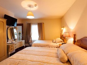 Countrywide Inns - Cawleys Guesthouse