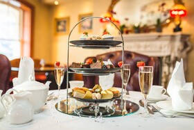 Bridge House Hotel, Spa & Leisure