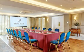 Bridge House Hotel, Spa & Leisure