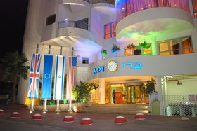 Adi Hotel