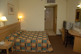 Adi Hotel