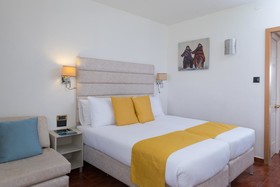 Americana Hotel