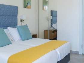 Americana Hotel