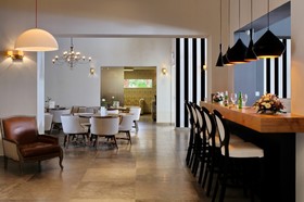 Americana Hotel