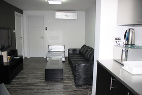 Rich Luxury Suites