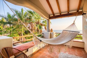 Mantur Beit Oren by Selina