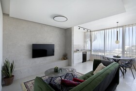 Urbanica Carmel