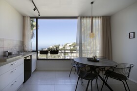 Urbanica Carmel