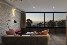 Urbanica Carmel