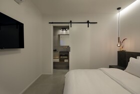 Urbanica Carmel
