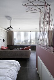 Urbanica Carmel