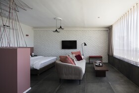 Urbanica Carmel
