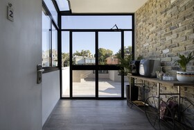 Urbanica Carmel