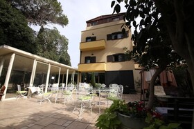 Villa Carmel Boutique