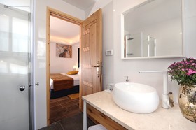Boutique Hotel By Tzukim