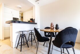 King David Court