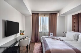 Lady Stern Hotel
