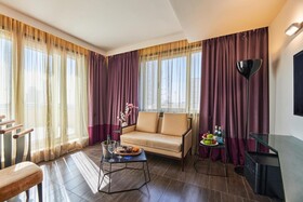 Lady Stern Hotel