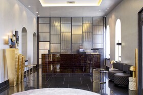 Lady Stern Hotel