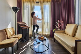 Lady Stern Hotel