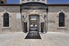 Lady Stern Hotel