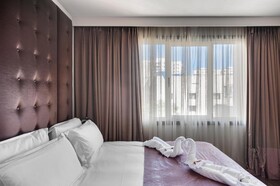 Lady Stern Hotel