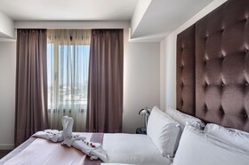 Lady Stern Hotel