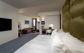 Lady Stern Hotel