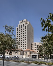 Lady Stern Hotel