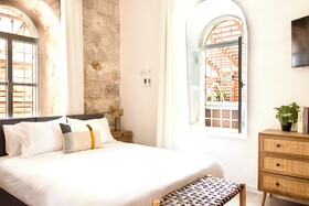 Mamilla View