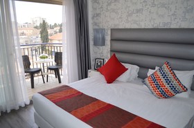 Paamonim Jerusalem Hotel