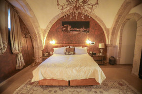 Western Wall Luxury House