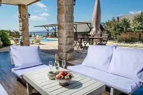 Grand Vista Exclusive Boutique Hotel