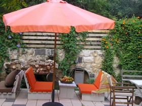 Shulamit Yard
