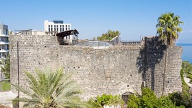 Dona Castle
