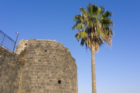 Dona Castle