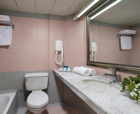 Gai Beach Resort Spa Hotel